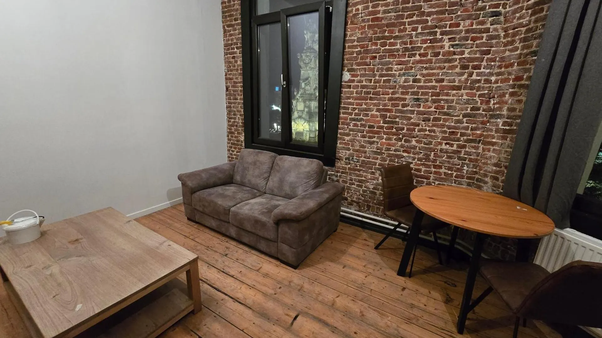 Living History - Marnix Apartment Antwerp