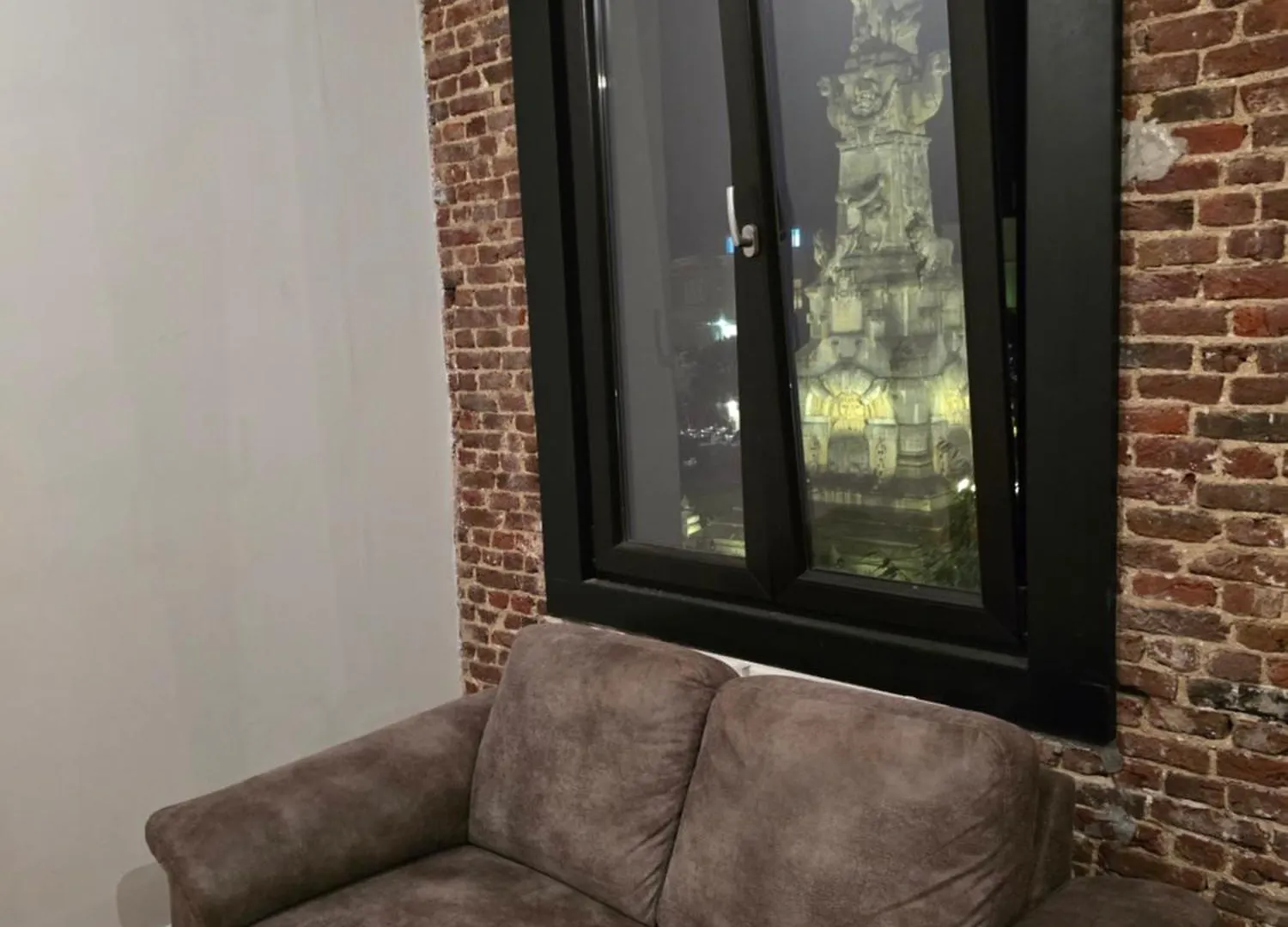 Living History - Marnix Apartment Antwerp