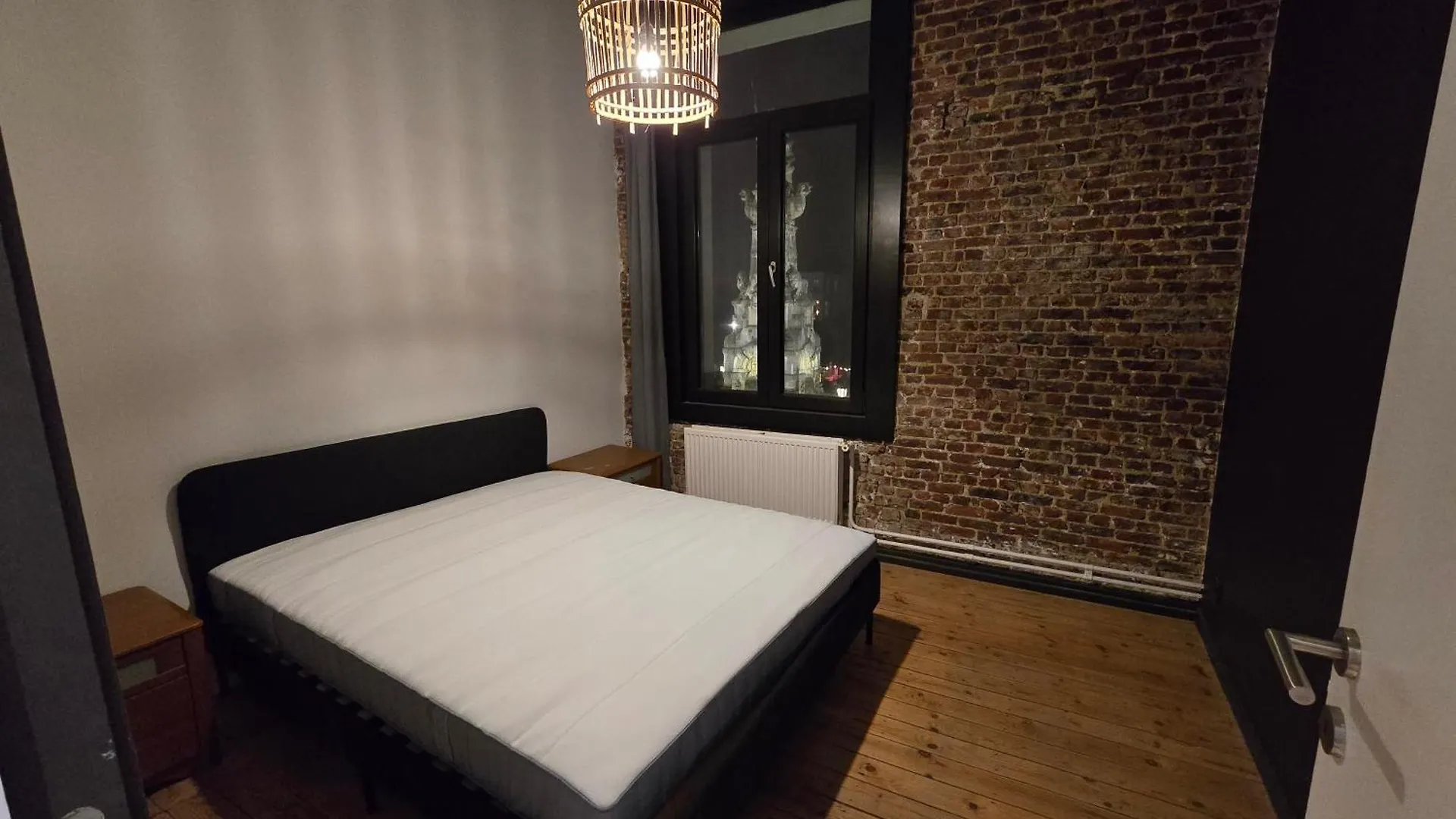 Living History - Marnix Apartment Antwerp